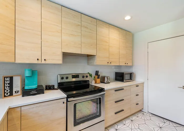 Guest Favorite W Free Parking In Round Rock! Holiday home *