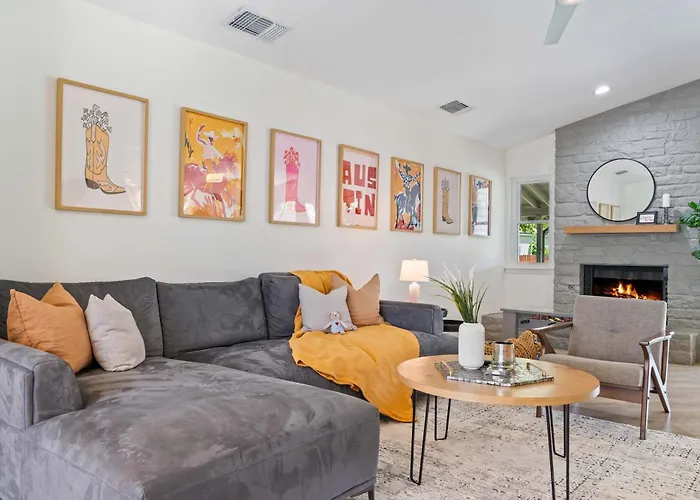 Holiday home Guest Favorite W Free Parking In Round Rock! *