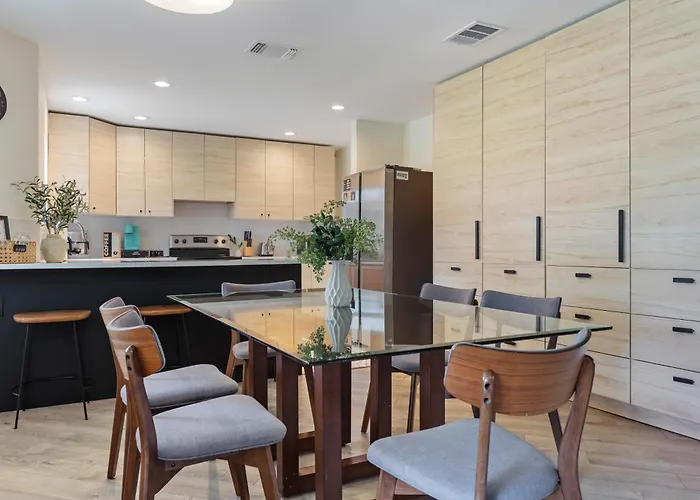 Holiday home Guest Favorite W Free Parking In Round Rock! *