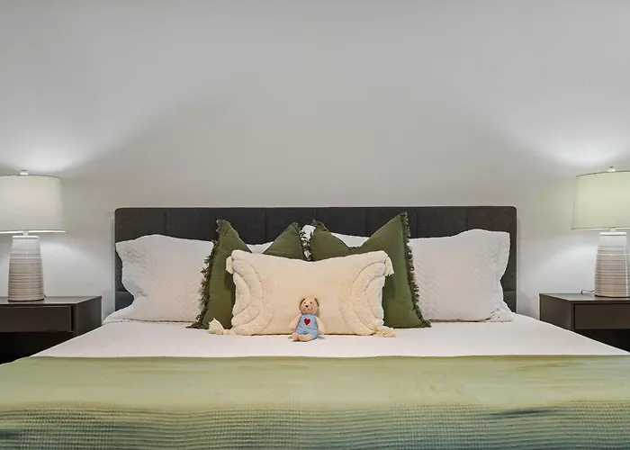 Guest Favorite W Free Parking In Round Rock! Holiday home *