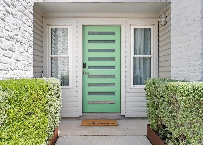 Holiday home Guest Favorite W Free Parking In Round Rock! *